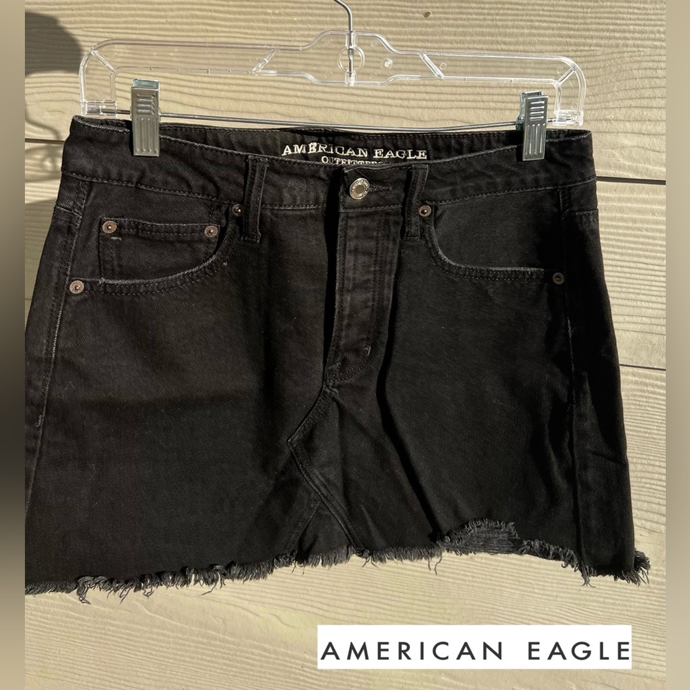 AMERICAN EAGLE Jean High Waisted Skirt in Black Wash
